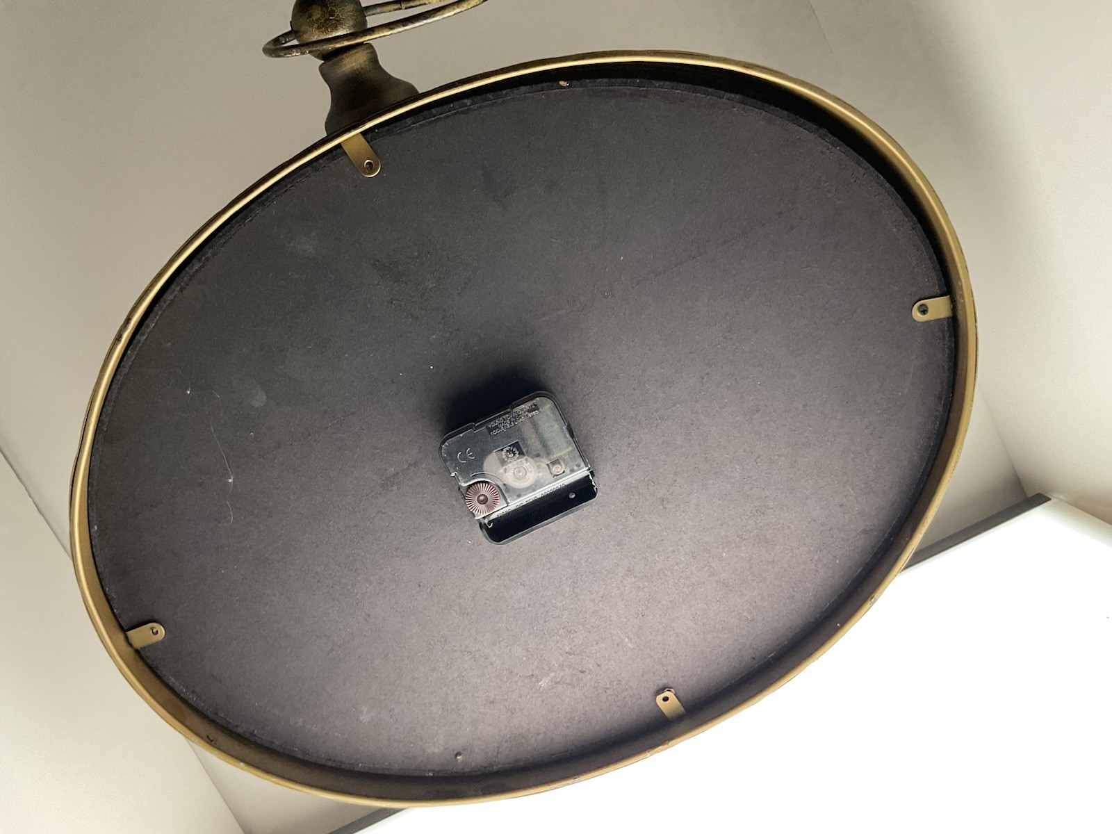 Oval French Wall Clock Vintage Style, Galerie du Gaston Pre-owned Tested Working