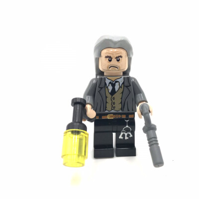 LEGO Argus Flich minifigure 4842 Harry Potter Hogwarts Castle mini figure