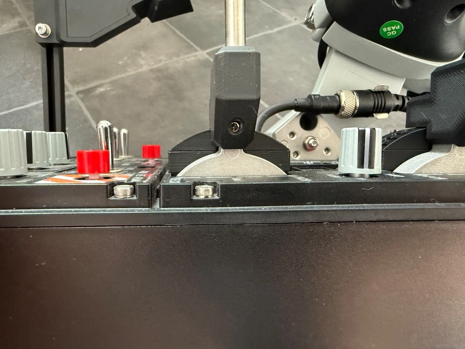 Lever Kit For Winwing Orion 2 Throttle Base - Kit of x2 Levers - F16/18/15 - Image 4 of 4