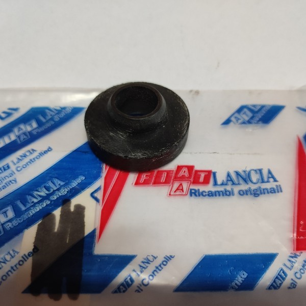 Elastischer DüBel Radiatorhalterung Fiat Ducato Original 4358105-image