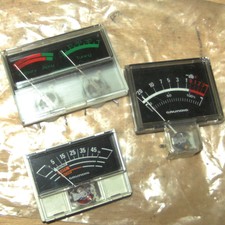 3 x Instrumentos de bobina giratoria Grundig de instalaciones de estudio