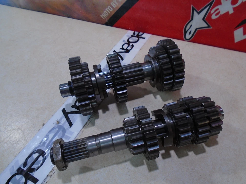 Honda CRF 250R 2005 transmisión engranaje (J) 05 CRF250R 250 Foto 2 de 4