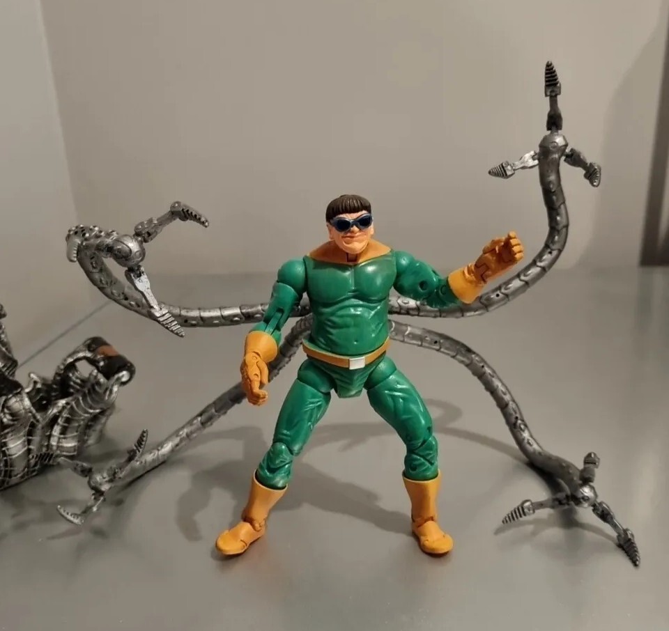 2005 Marvel Legends Series 8 Doc Ock 6