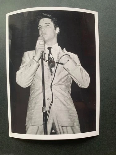 ELVIS PRESLEY -  Rare VINTAGE Original Press Photo