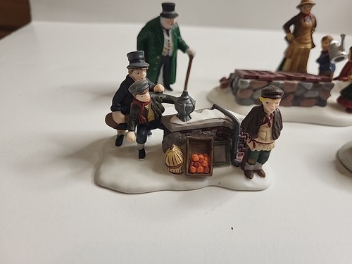 Vintage Dept 56 Heritage Village Series Christmas Figurines Lot of 5 Decorations - Picture 2 of 12
