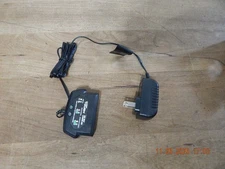 HYPER TOUGH 20v Max 20Volt Lithium Ion Battery Charger EBS0090A-2000450AU