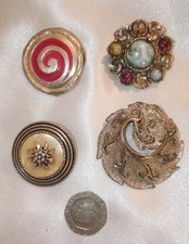 4 Vintage Classic Scarf Rings.