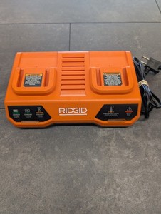 RIDGID R86095 18V Dual Port Simultaneous Battery Charger