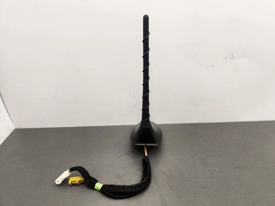 2019-2022 Jeep Cherokee Antenna P68320426AA Base Whip Post Black Rubber Roof OEM Foto 4 de 4