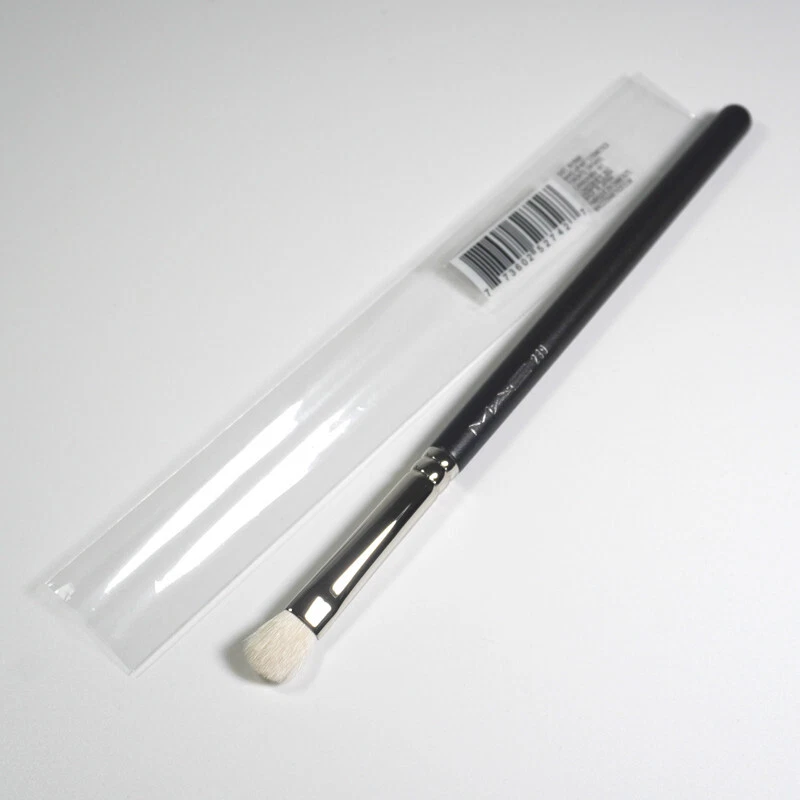 HOT MAC 239 Eye Shader Brush Goat Hair Eye Shadow Contour Brush Discontinued - Image 3 of 3