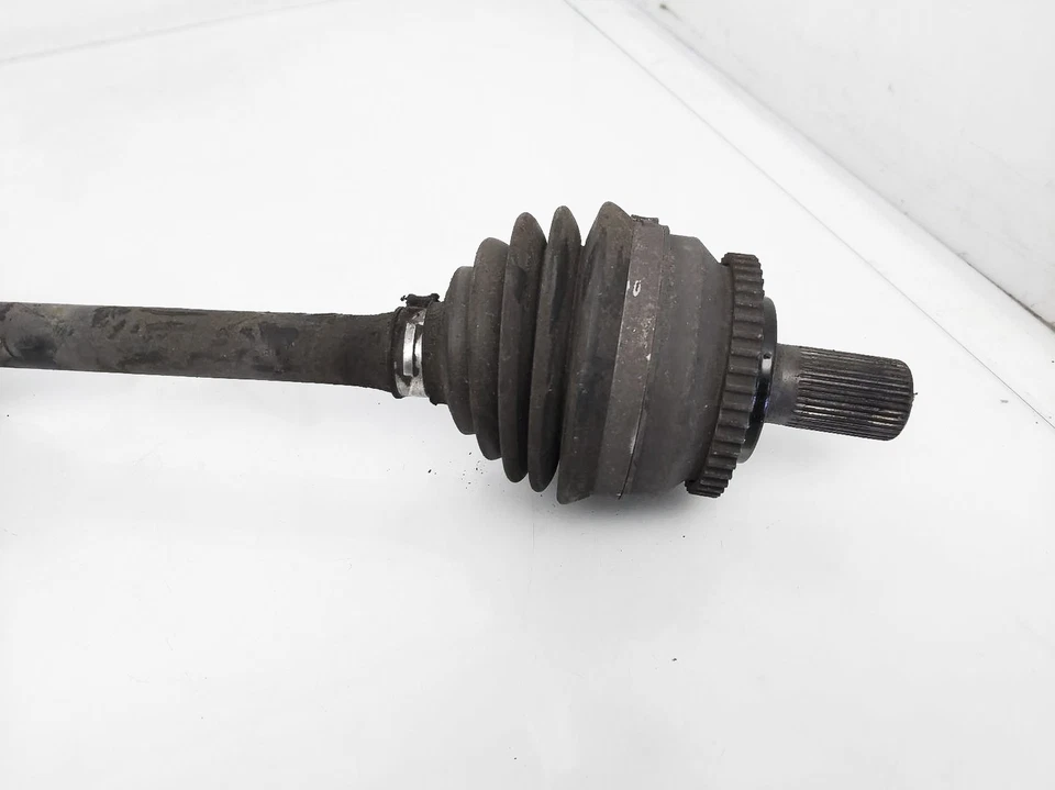 Volvo S60 2001-2005 2,4 L eje de transmisión automático pasajero derecho *no turbo* Foto 2 de 4