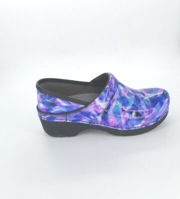 danskoサイズ38 Amazon.com | Dansko Sam Stylish Closed-Toe Sandal for Women