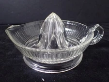 Vintage Clear Glass Manual Orange Juicer Citrus Squeezer Lemon Reamer Lot 16