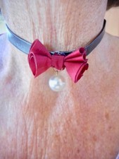 Authentic Vintage Black  Maroon Faux Pearl Bow Necklace