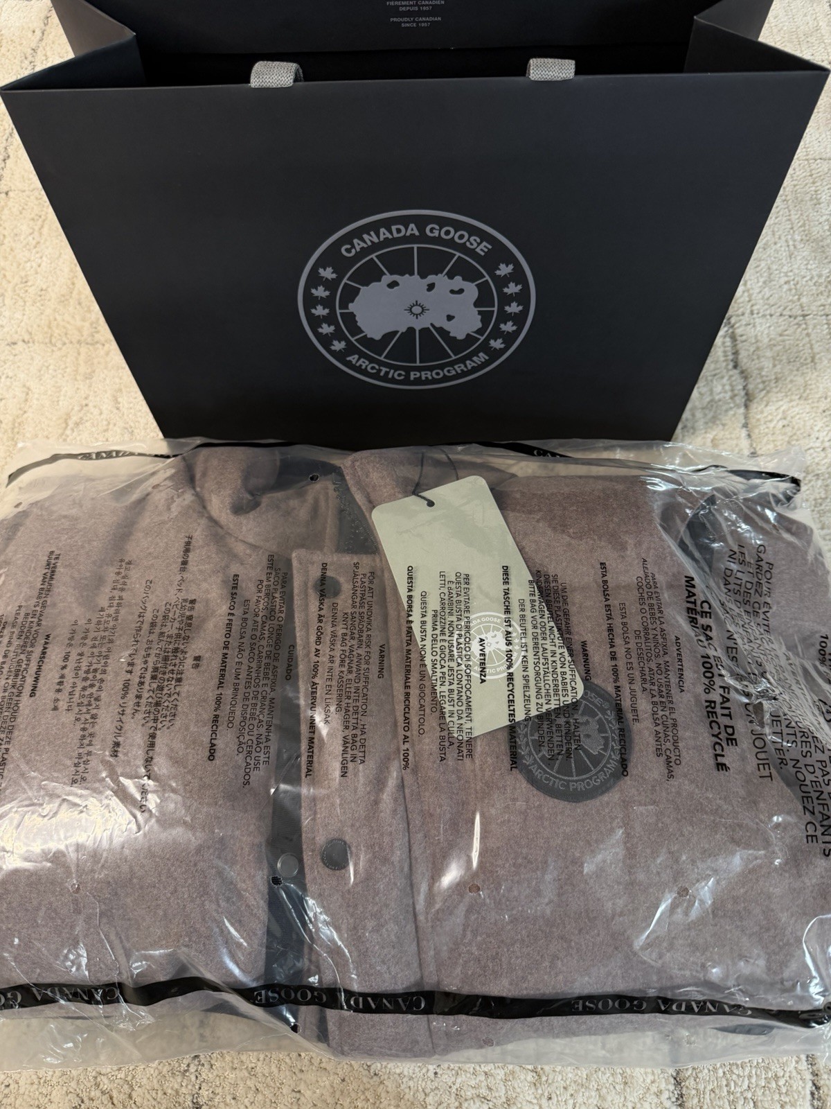 Canada Goose Garson Vest WR Quilted 100% Wool Old Money Style Made in Canada NWT thumbnail 6