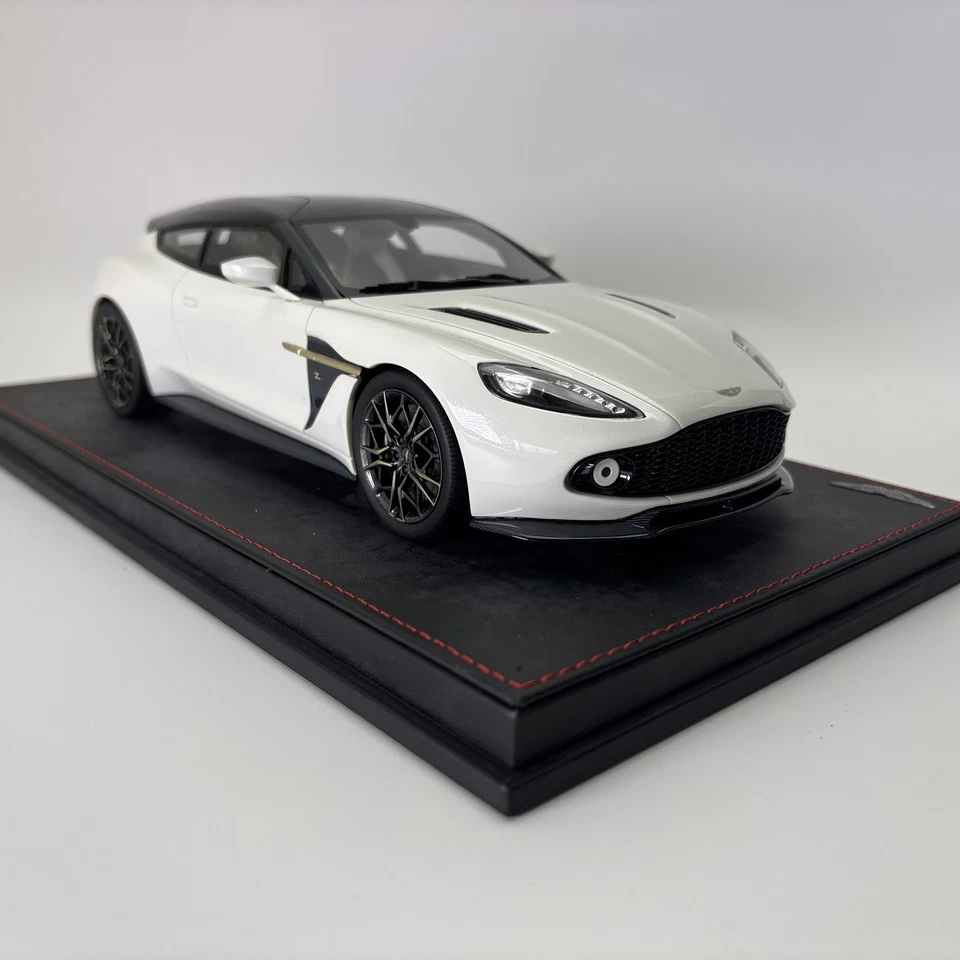 Customized 1:18 Aston Martin Shooting Brake Escaping White Resin Super Car Model - Image 2 of 4