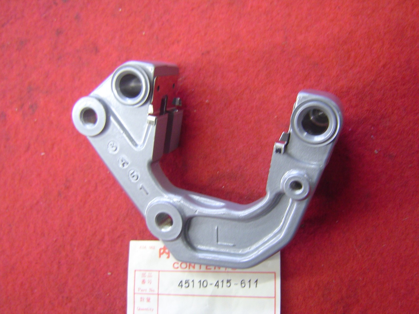 Support d'étrier avant gauche de CB400N CX500 pour alignement parfait du freinage