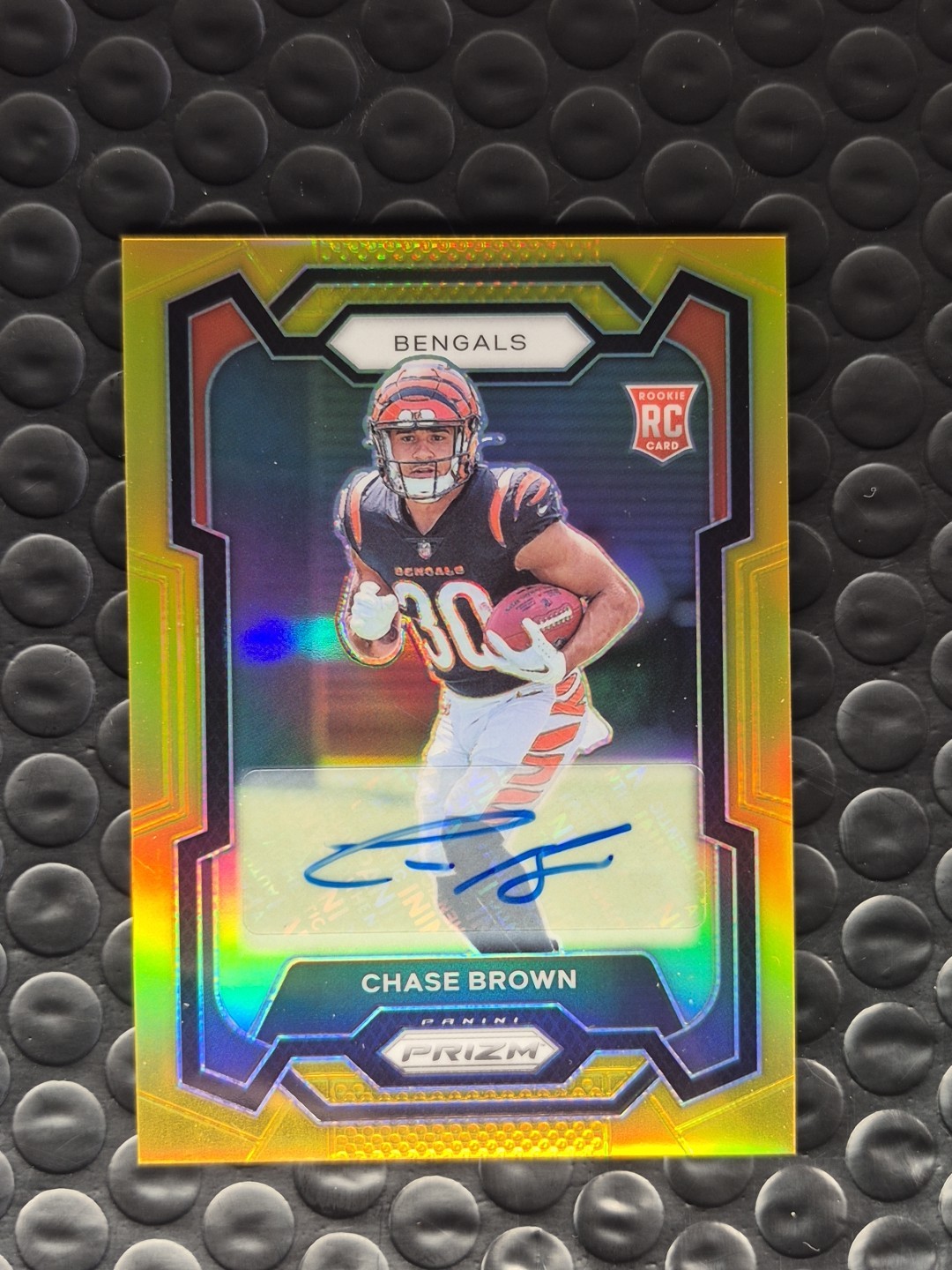 2023 Panini Prizm Chase Brown Gold Autograph Prizm Rc #318 (5 Of 10)