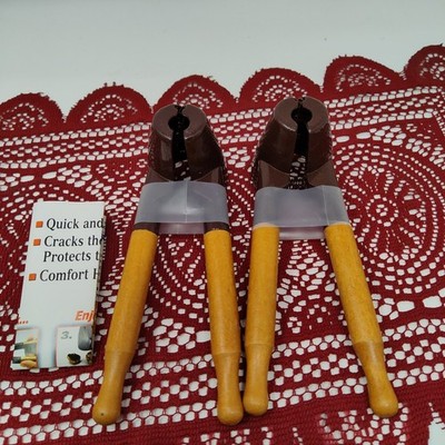 2X NUTCRACKER Best Nut DESIGN METAL SPRING LOADED WOOD WALNUT Pecan Open Box