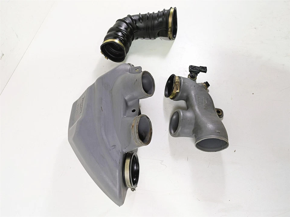 Juego de 3 tubos respiradores de filtro de caja de aire Triumph Rocket 2006 - leer T2202210 T2202212 Foto 2 de 4