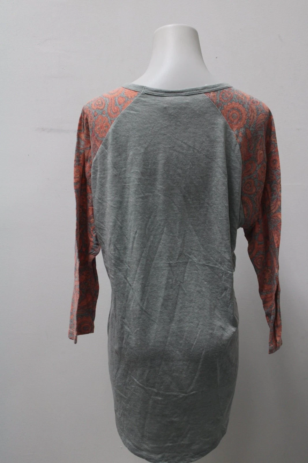 lularoe pre-owned shirt