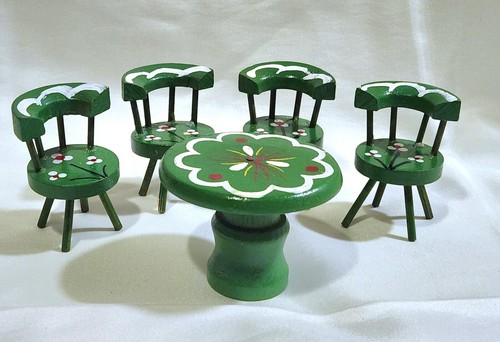 Vintage Dollhouse Furniture - Hand Painted Green Table And Chairs - Picture 4 of 4