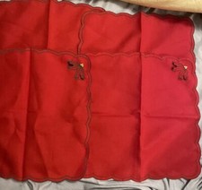 Vintage Small Red With Holly Christmas Set Of Four 4 Placemats Or Doilies