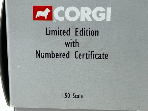 Corgi 52902 Diamond T Truck with Oil Drums 1:50 Scale with Box - Picture 10 of 24
