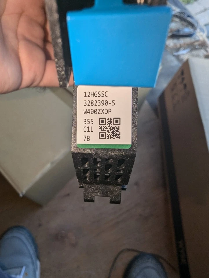 HITACHI DW-F700-DBS HDS HUS VM 24-SFF EXPANSION W/24 X 1.2TB HD (ALL BRAND NEW) - Image 3 of 4