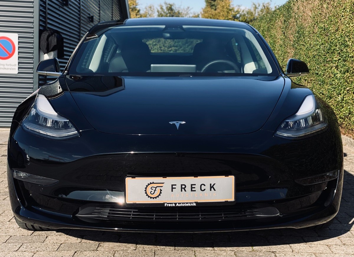 Tesla Model 3 Long Range AWD Tesla Model 3 Long Range AWD