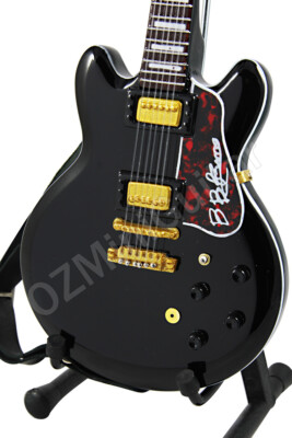 Miniature Guitar BB King Super Lucille Black & Strap