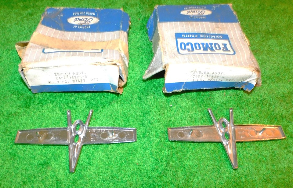 1964 Ford Falcon Futura Sprint Ranchero NOS V-8 FENDER EMBLEM ORNAMENTS ...