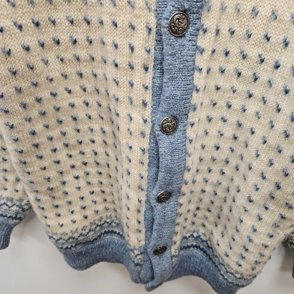 Dale of Norway Vintage New Wool Cardigan Scandinavian Xmas Sweater Sz Small - Image 4 of 4