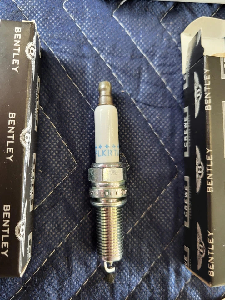 Juego de 4 bujías Bentley Mulsanne 2011 07V905600A 2012 2013 2014 2015 2016 Foto 2 de 3