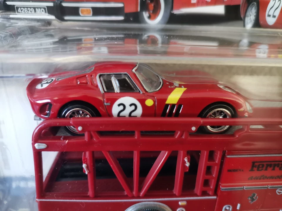 HOT WHEELS TEAM TRANSPORT FERRARI 250 GTO Fiat 642 RNR Bartoletti - Immagine 2 di 4