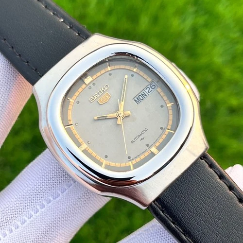 Vintage Seiko 5 champagne Dial Automatic Japan Made Men’s Watch 7009-5130
