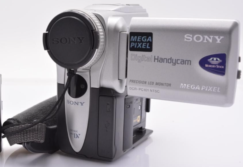 Sony DCR-PC101 Mini DV Handycam Digital Video Camera Compact