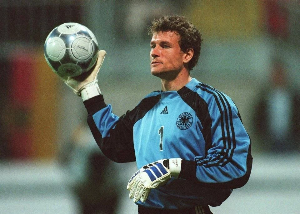 Luvas de futebol Adidas JENS LEHMANN 2000 GERMANY ARSENAL MATCH WORN TAMANHO 12 - Imagem 3 de 3