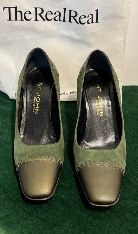 Womens Italian St. John shoes - B 7.5 S combination leather & green suede pumps
