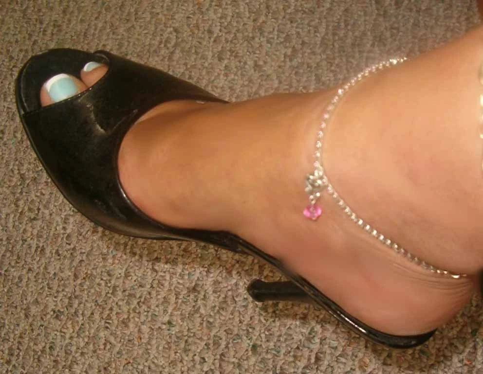 Jewellery for deals legs and feet