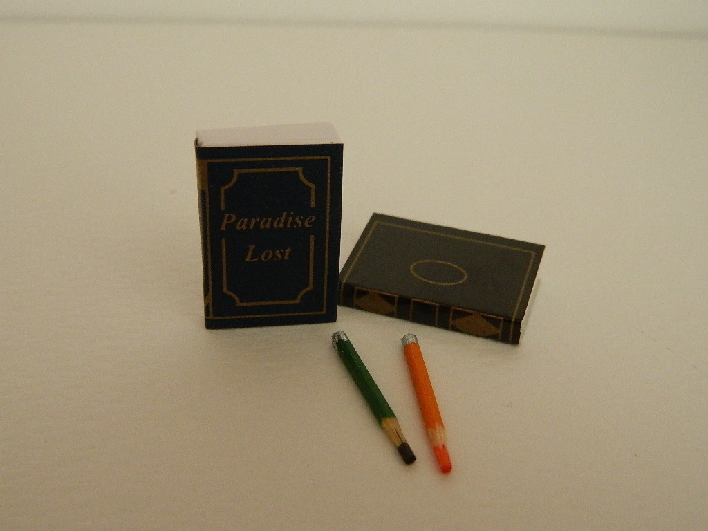 (M1.6)1/12th scale DOLLS HOUSE TWO OPENING BOOKS & TWO PENCILS