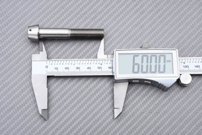 4 Schrauben für Radialbremssättel Titan BTR HONDA CBR 1000 RR 1000RR ...
