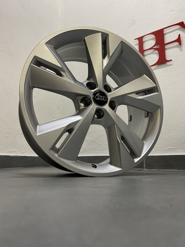 1x Original Q4 20“ Audi E-Tron 8jx20 ET45 89A601025D Sportback Top 89A601025E