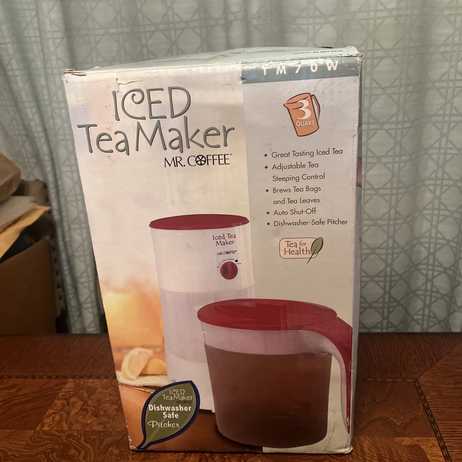 With Pitcher Red Tm70w