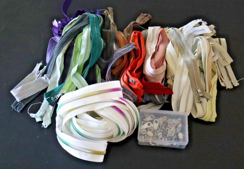 Zipper & Pullers Nylon and Metal Crafting & Sewing Supplies Bulk Lot