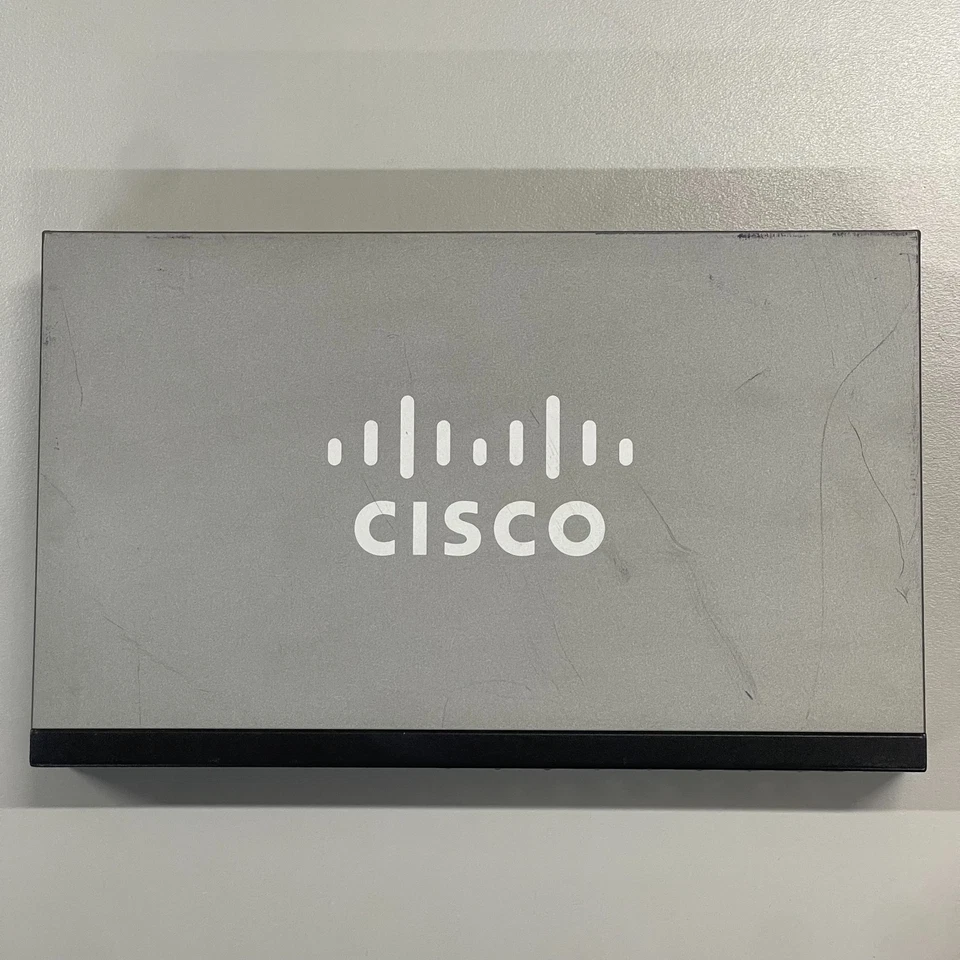 OEM Cisco 100 Series 16-Port Gigabit Unmanaged Network Switch 10/100 SF100-16 v2 - Image 4 of 4