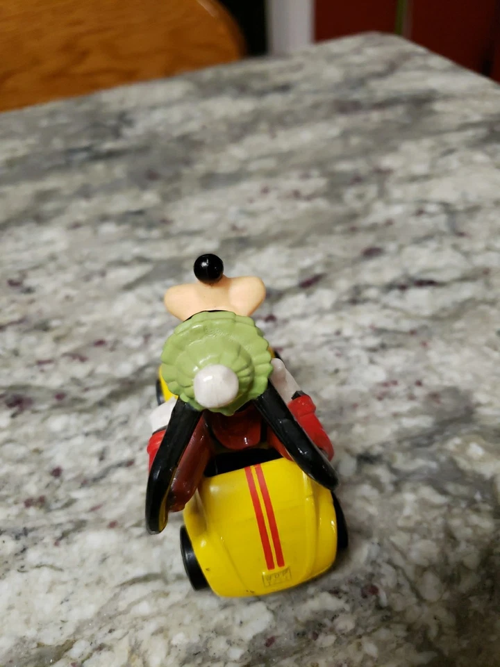 Disney Series Matchbox W/goofy Driving Yellow Car - Image 3 of 4