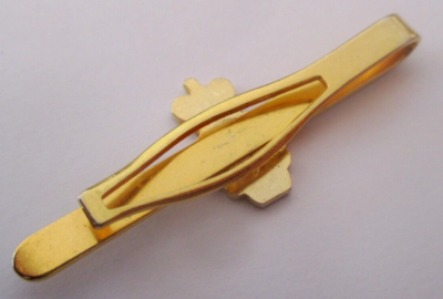ANCIENNE BROCHE COULEUR or armoiries lion fermoir à pompe bijou vintage 5324 EUR 26,00 - FR