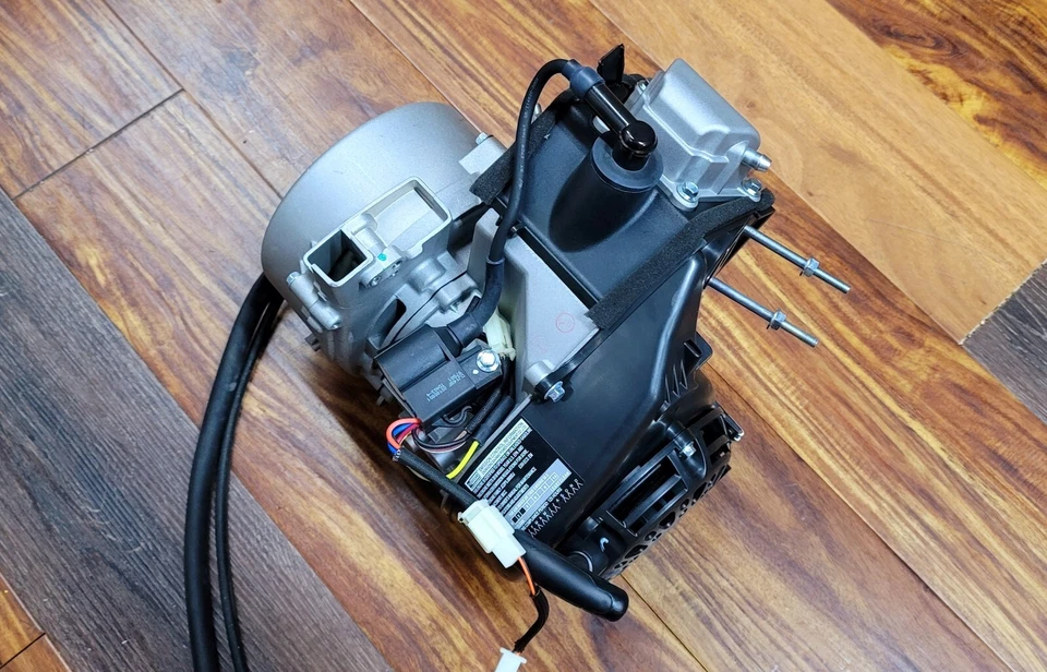 MOTOR COMPLETO RYOBI PARA GENERADOR PORTÁTIL RY-I2200GRA RY-I2200GR  Foto 2 de 4