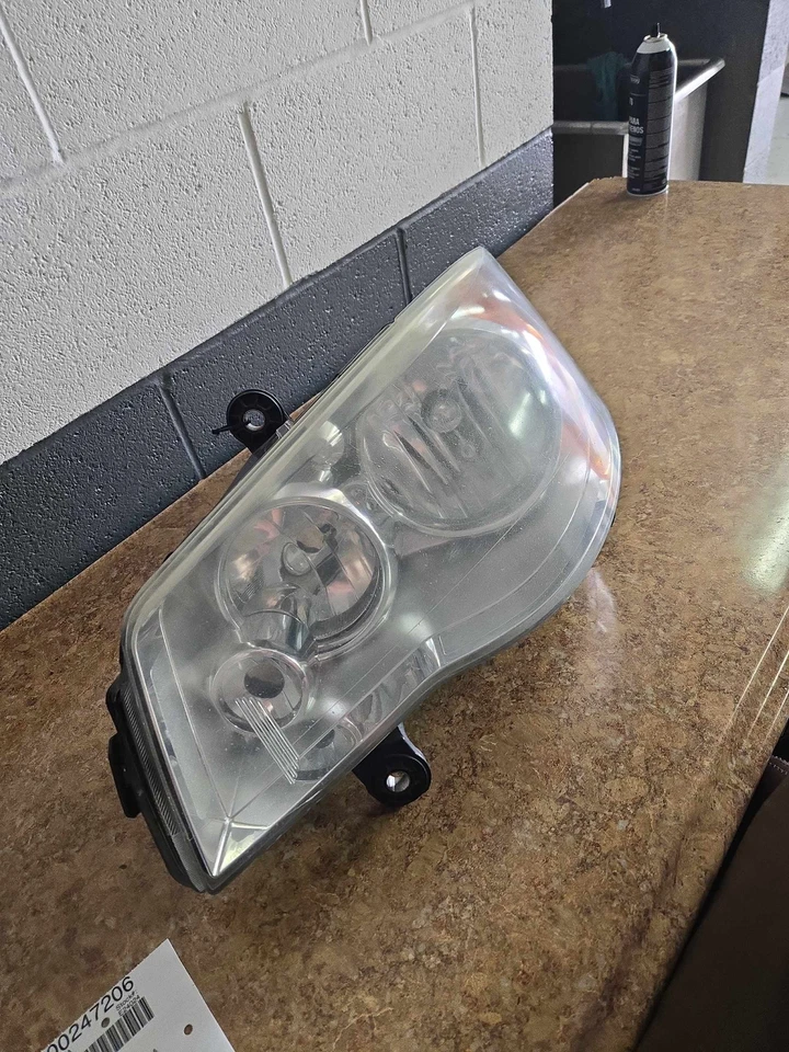 Conjunto de faros izquierdos usados se adapta a: Chrysler Town & Country 2011 exc. automático d Foto 4 de 4